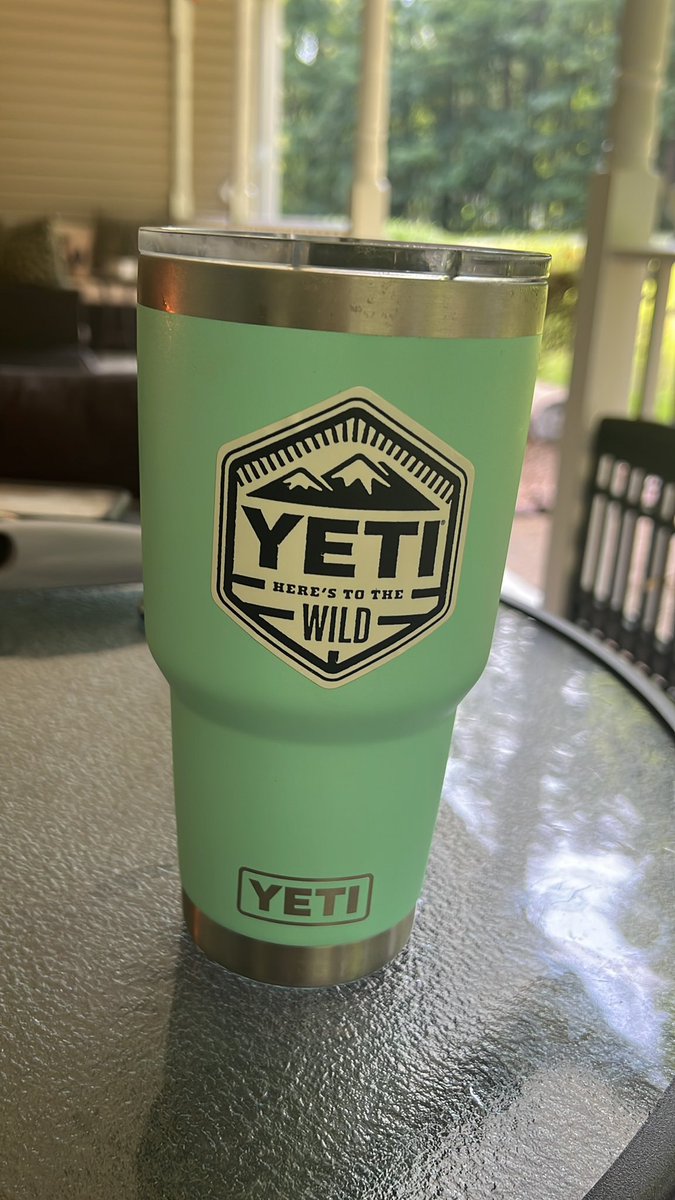 Water break… 

Shoutout to <a href="/YETICoolers/">YETI</a> 
Keeps my ice water… “ice water” on hot &amp; humid days! 💦 #RaiseHail