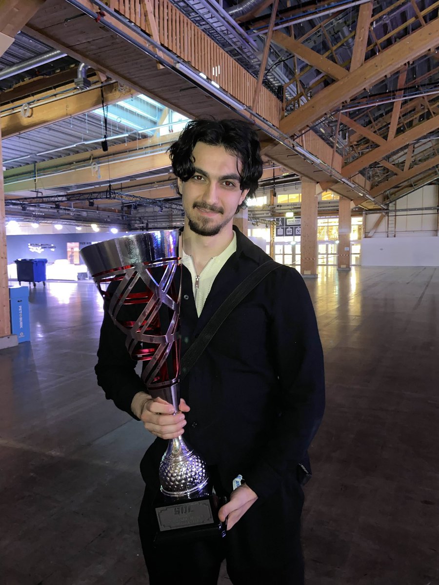 Tournament hasn’t yet started but they alr gave me the trophy 🤣👍