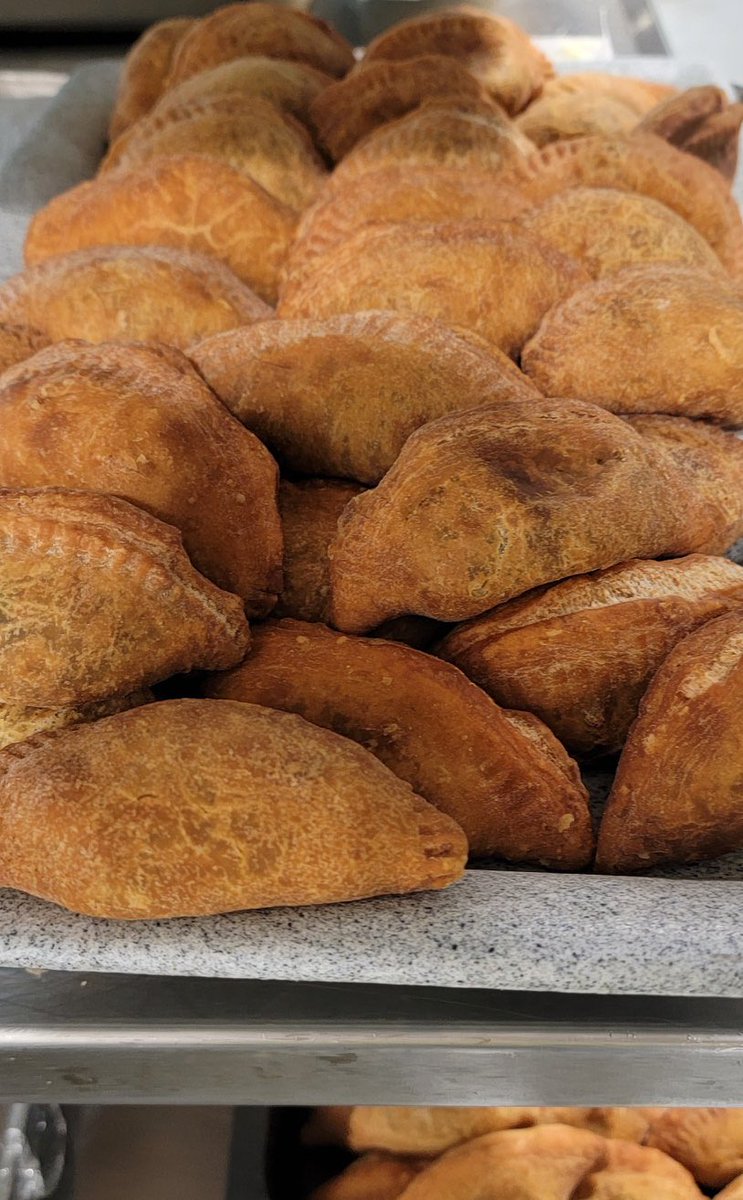 LetraDavid's tweet image. Was able to drop off a ton of delicious 🤤 food from the extremely genereous @MTCC_Events to several of our @TCDSB students to enjoy. 😊 Thanks so much.