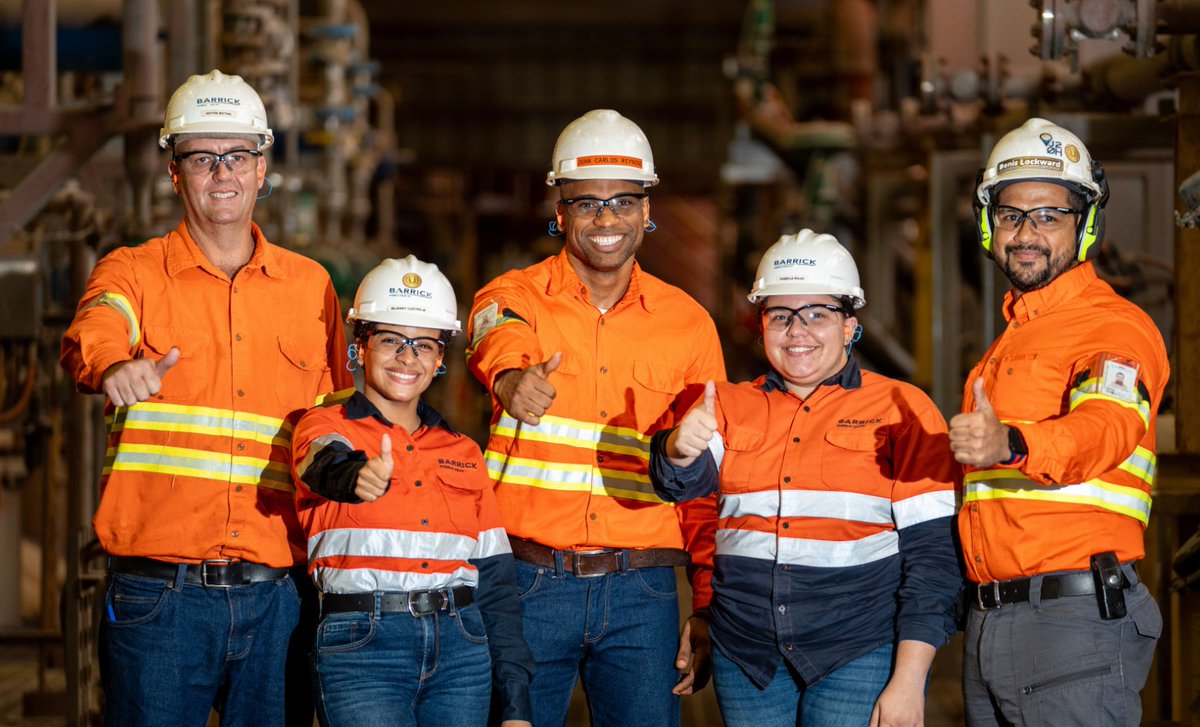 En Barrick Pueblo Viejo promovemos una minería inclusiva, donde mujeres y hombres tienen las mismas oportunidades de crecer y liderar. 

Conoce más sobre nuestro compromiso con la equidad de género en este enlace👉 puebloviejolugardevalor.com/compromiso-con…

#BarrickPuebloViejo   #IgualdadDeGénero