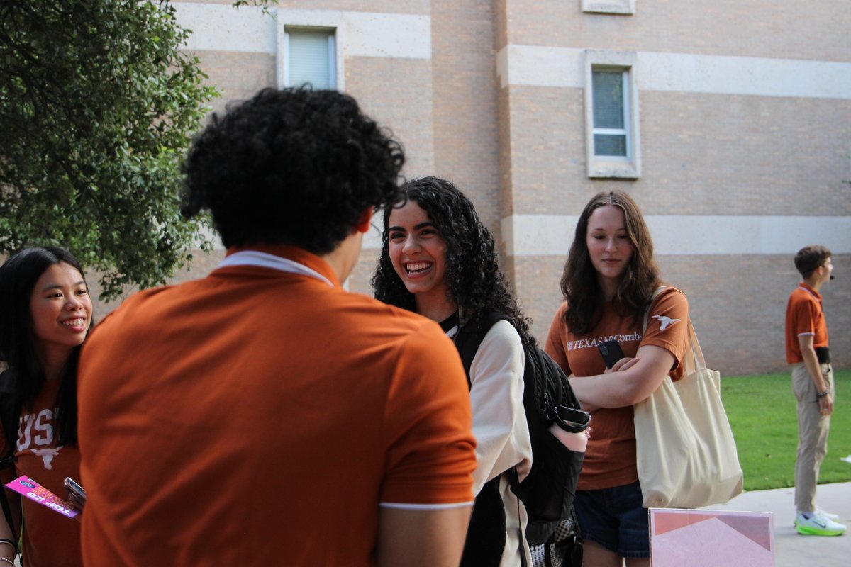 UTorientation's tweet image. Session 3 Highlights just dropped! 🔥 View them all on our Facebook page! facebook.com/share/p/1CfMCd…