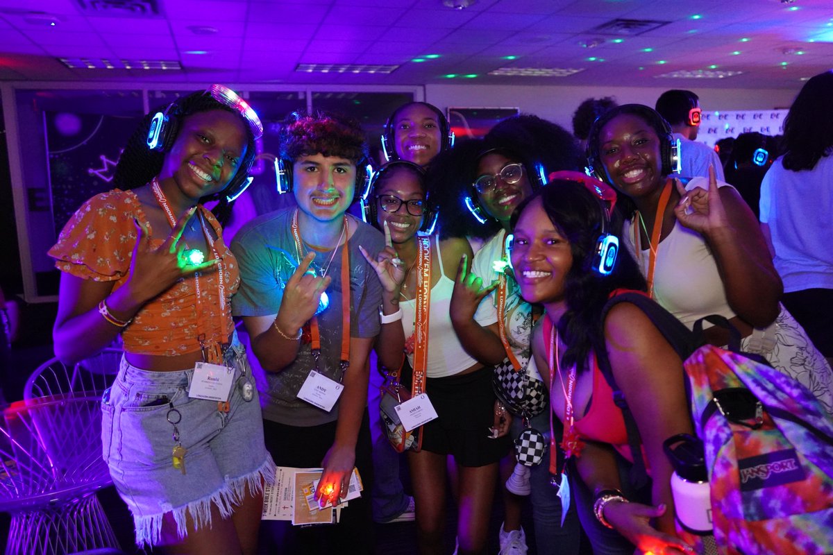 UTorientation's tweet image. Session 3 Highlights just dropped! 🔥 View them all on our Facebook page! facebook.com/share/p/1CfMCd…