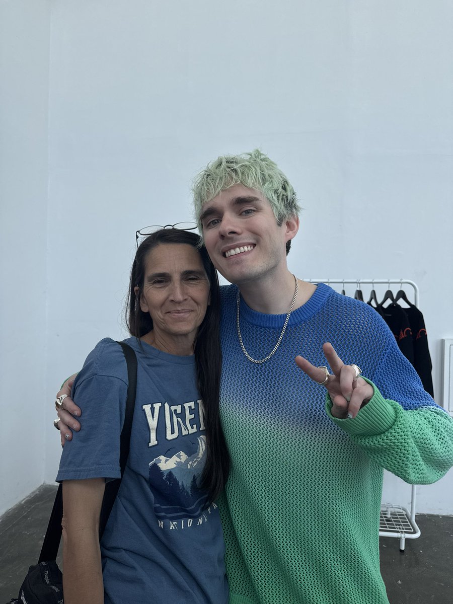 bring ur mom to the hii def pop up yall!