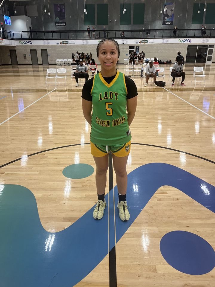 🏆LHSBCA - JSE Team Camp

⛹️‍♀️ Kenadi Lilly 
🏀 Washington-Marion magnet high school
 🎓 2027

📝 Kenadi had some great point guard play in the game vs LRCA. She was killing the defense on her drives and scoring at ease! A name to be familiar with as the season approaches.