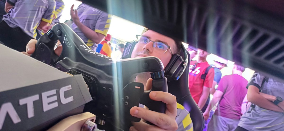 FastRepairMotorsport tweet media