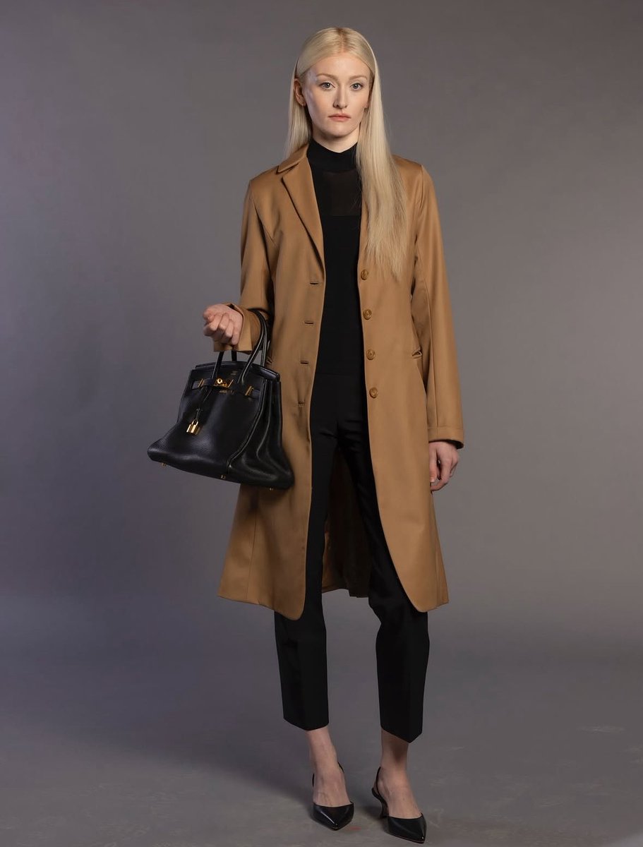 FilmUpdates's tweet photo. First look at Sarah Pidgeon as Carolyn Bessette in ‘AMERICAN LOVE STORY.’

Premiering February 2026. https://t.co/vZzNvqEl3C