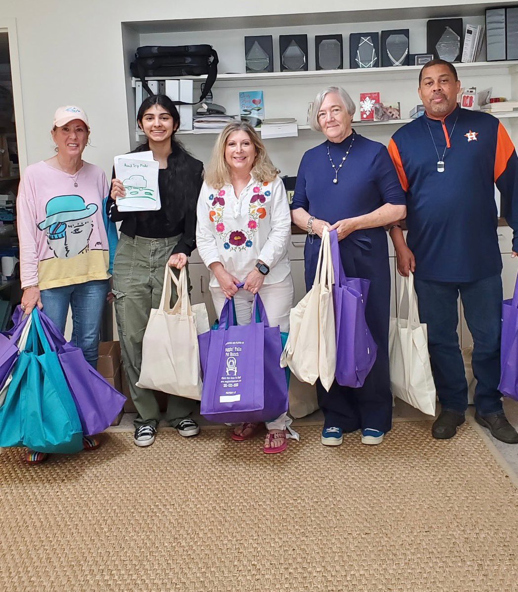 Thank you to Miss Jiya Joshi, founder of the nonprofit Young &amp; Old United in for the wonderful gift bags for our seniors! We loved meeting Jiya in our office this week and we encourage you to visit their website to see the incredible ways they are serving our seniors community.