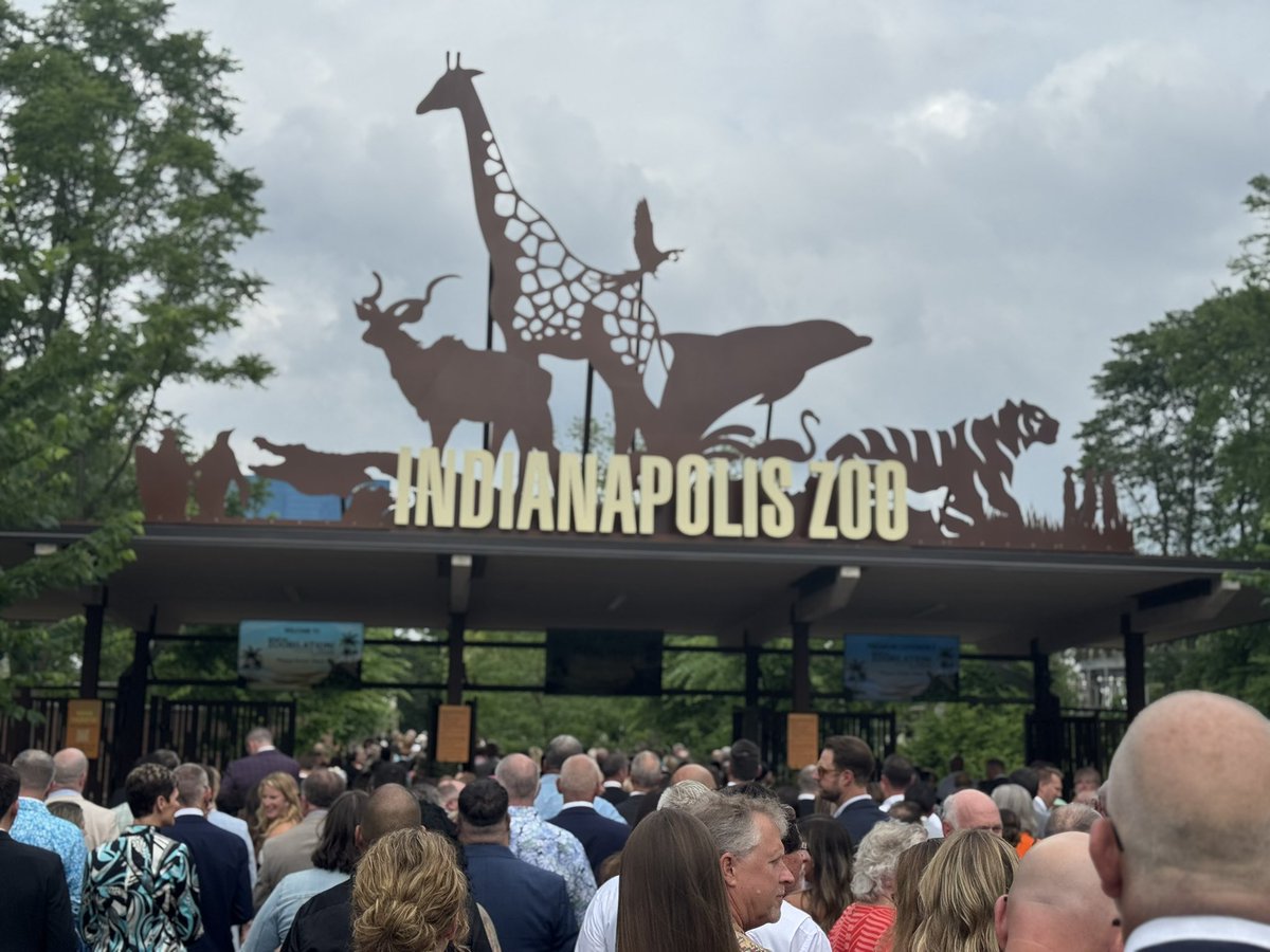 #Zoobilation and the #Pacers on a Friday night. 🐅🏀