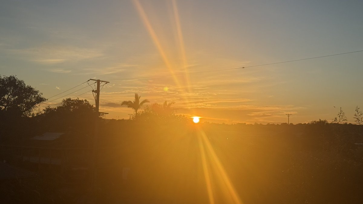 wapple15's tweet image. This morning in the #SunshineState #QLD 🌤️😎