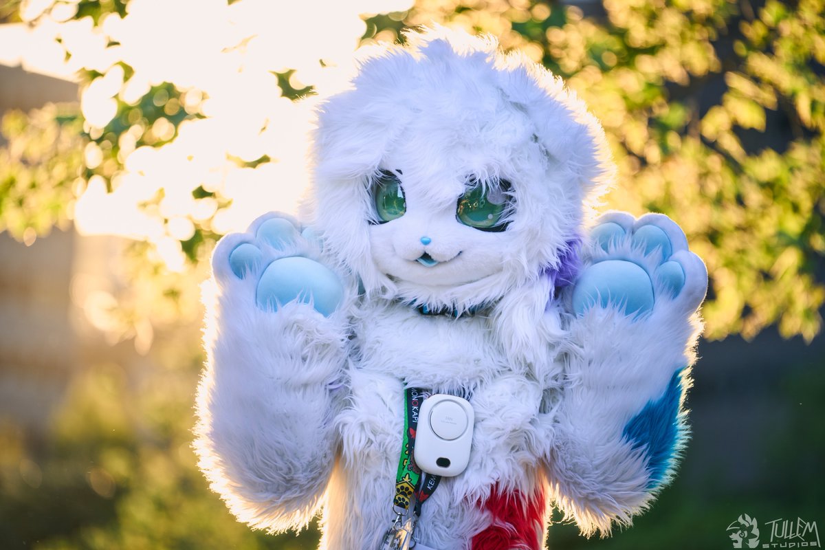 Oh #FursuitFriday the 13th I'm soooo scared!

📸: <a href="/tullembrat/">Tullem🔜AC</a> / <a href="/yellyXP/">YellyXP</a>