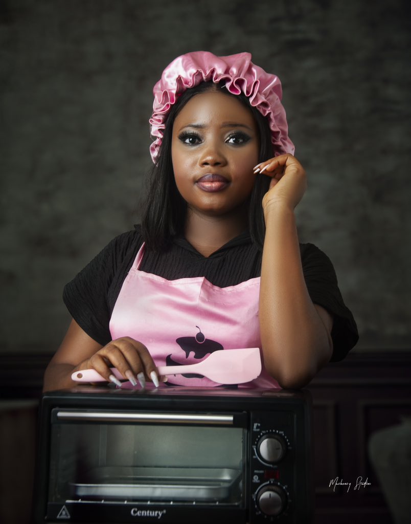 ugoeze_blessing's tweet image. My name is Ugoeze Blessing C
A passionate baker from Oru-East in Imo State, Nigeria, currently based in Nsukka, Enugu State.
CEO of Starex Cakes and More🧁
At our bakery, we use quality ingredients to create delightful, heartwarming baked treats that bring joy to every customer🎂