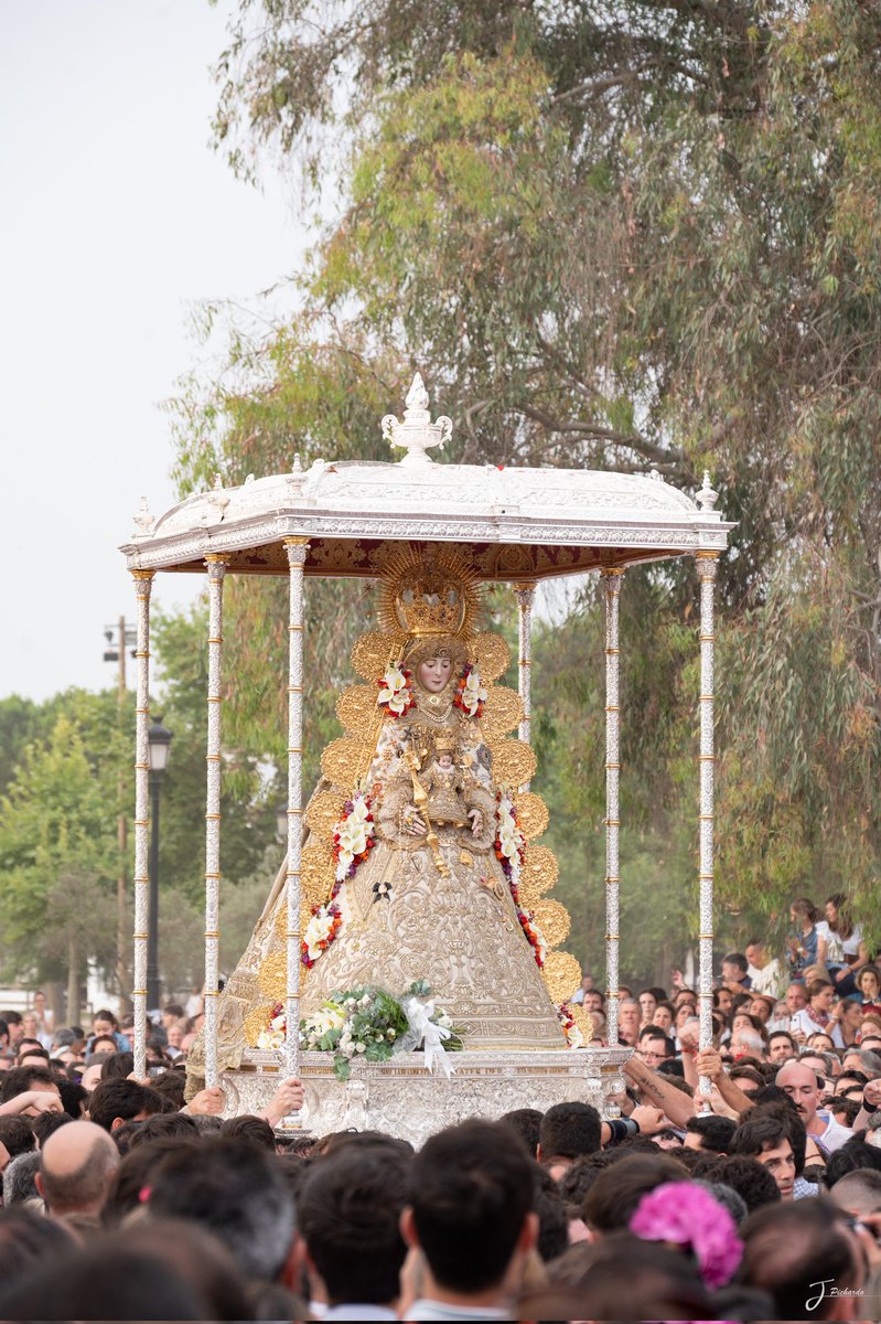 GRACIAS. 
#ElRocío25
#SoñandoconelLunes