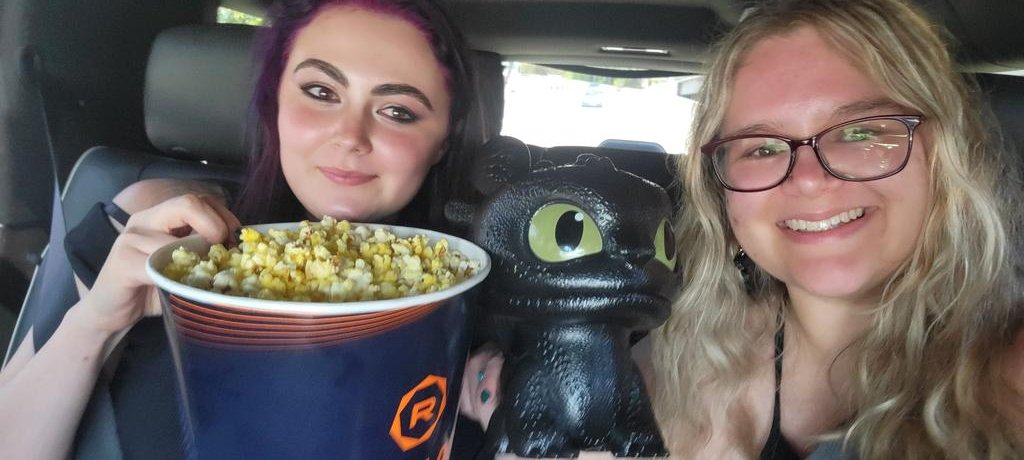 Went to see a movie and adopt a Toothless while waiting for the pop up. Want some popcorn, <a href="/awsten/">AWSTEN KNIGHT</a>? <a href="/hiidef3000/">hdi</a>