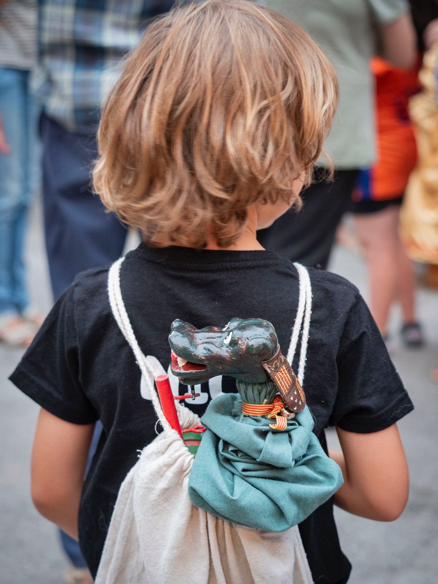 Castellers de Berga (@cdberga) on Twitter photo Quin gran invent!💥
Gràcies a tothom per portar la vostra andròmina en aquesta Patum tan singular! 💙
📷 <a href="/annaepuig/">Anna E. Puig</a>
#castellers #castells #cdberga #AllòQueValLaPena #Berga #Berguedà #castellersdeberga #femcastells #femcomarca #patum #patumdelesandromines #patuminfantil Quin gran invent!💥
Gràcies a tothom per portar la vostra andròmina en aquesta Patum tan singular! 💙
📷 <a href="/annaepuig/">Anna E. Puig</a>
#castellers #castells #cdberga #AllòQueValLaPena #Berga #Berguedà #castellersdeberga #femcastells #femcomarca #patum #patumdelesandromines #patuminfantil