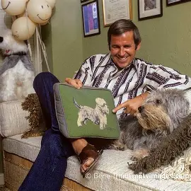 NLCarolynMuse's tweet photo. Remembering film/television/voice actor, comedian, and game show panelist Paul Lynde, who was born #OTD (June 13th) in 1926. #ByeByeBirdie #UndertheYumYumTree #BurkesLaw #TheMunsters #Bewitched #IDreamofJeannie #ThePerilsofPenelopePitstop #CharlottesWeb #TheHollywoodSquares https://t.co/BxlIMZEP80