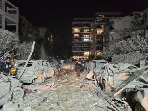 🔴Iran responde a Israel con un ataque con misiles que ha dejado 40 heridos, dos de ellos en estado crítico.
En Ramat Gan -ciudad al este de Tel Aviv- nueve edificios han quedado destruidos y un centenar de personas han tenido que ser evacuadas.