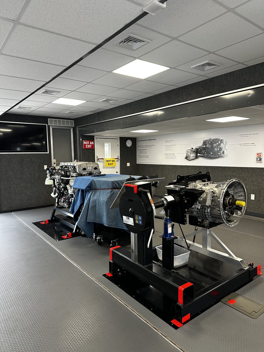 DiamondIntTrux's tweet image. It’s here! The S13 Trailer Tour has made it to Edmonton! We got a teeny tiny sneak peak before it’s set up!

Be sure to come by Diamond Truck Centre - Edmonton (17020 118 Ave NW, Edmonton) on Tuesday June 17th from 12-4 to see the S13 Trailer tour in its full glory!