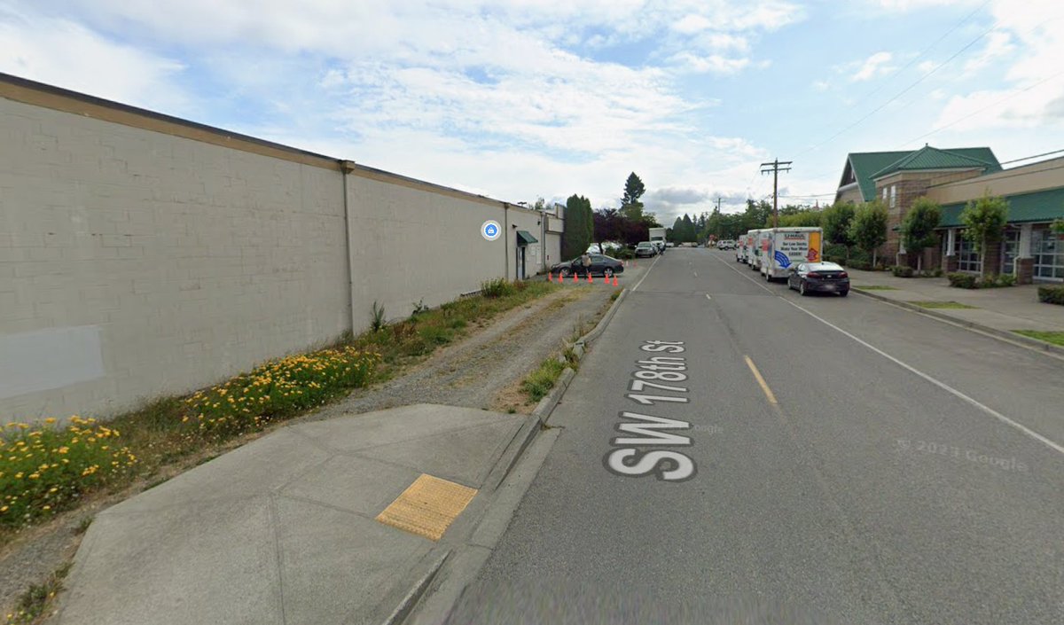 On Monday and Tuesday, crews will be on Vashon to add a paved pathway between existing ADA curb ramps on the north side of SW 178th St between 100th Ave SW and 101st Pl SW.  Expect work from 7:30 a.m. to 4 p.m. each day.  gismaps.kingcounty.gov/MyCommute/?bas…