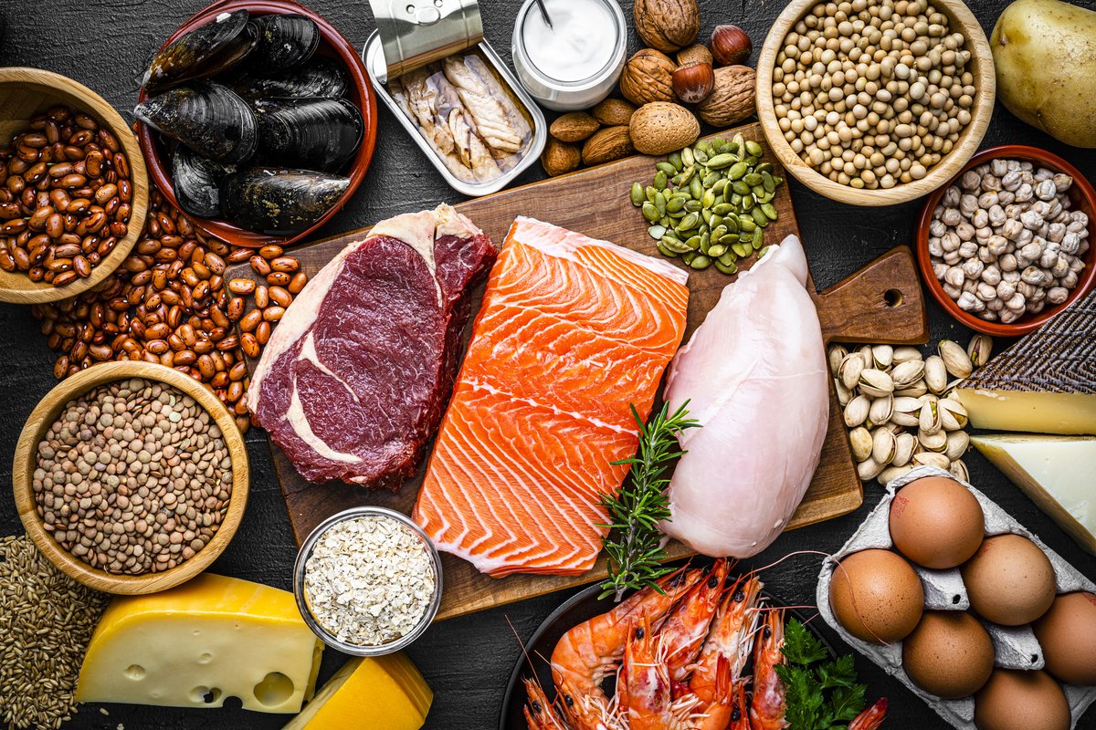 Protein is essential to maintaining overall good health. However, consuming extra protein from meats high in saturated fats can elevate bad cholesterol. Here is the recommended daily amount of protein for men and women.
jamaicahospital.org/newsletter/how…
#HowMuchProteinDoYourReallyNeed