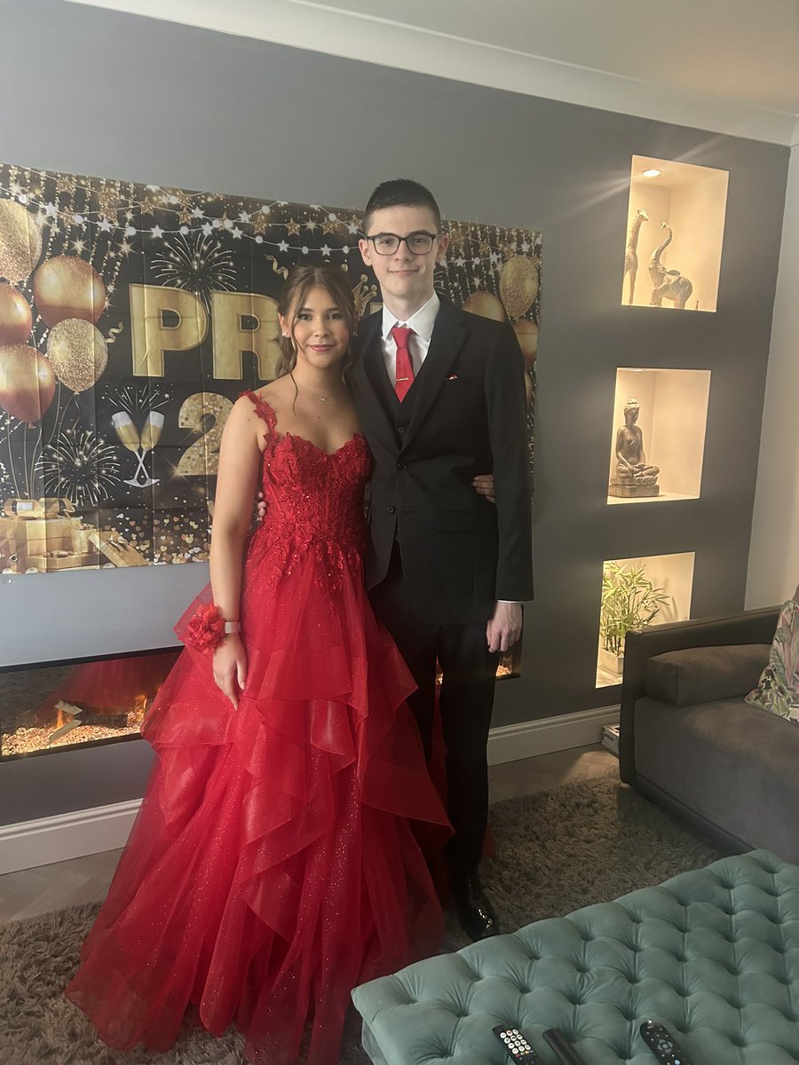 Just like that it’s prom day and school is officially done and dusted. So proud of this gorgeous gal 💕