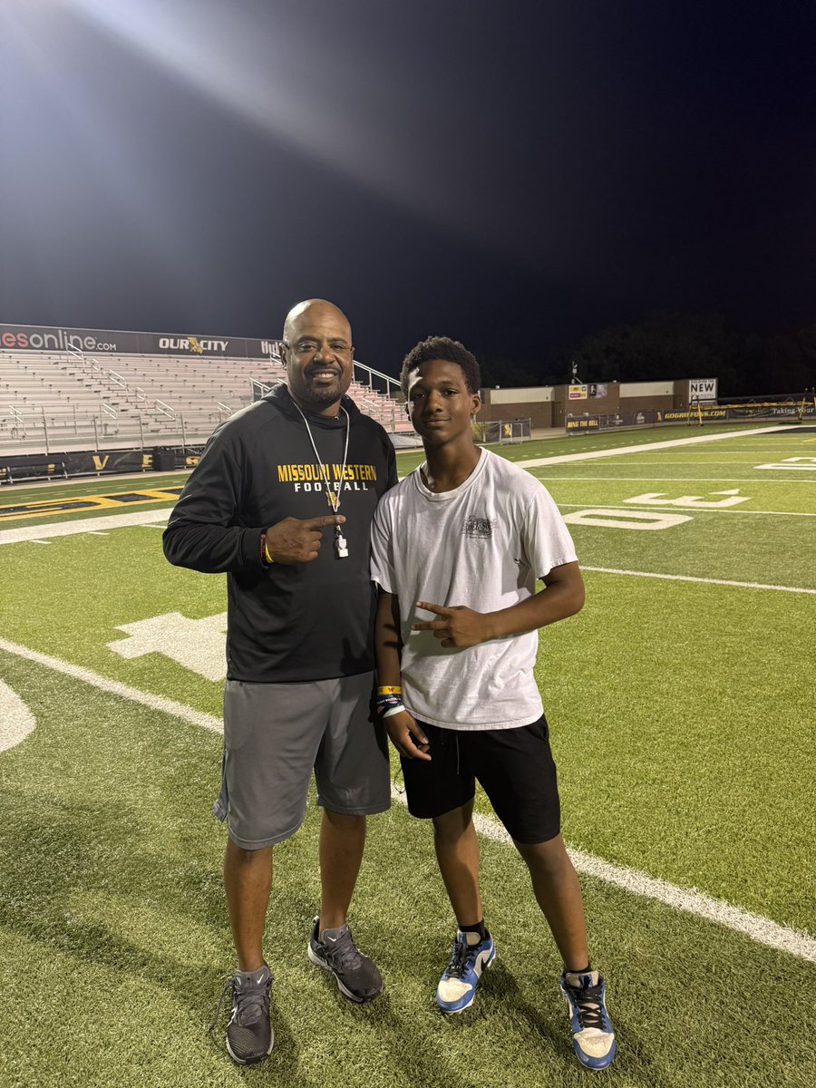 Klmichael16's tweet image. Had a great time competing and learning yesterday at the @MWSU_Football camp! Appreciate @abellboys and the coaching staff.
@StevieWilliams4 @Sabres_Football #campseason
#onerepatatime @kcathletes
@RecruitSumnerFB @PrepRedzoneKS