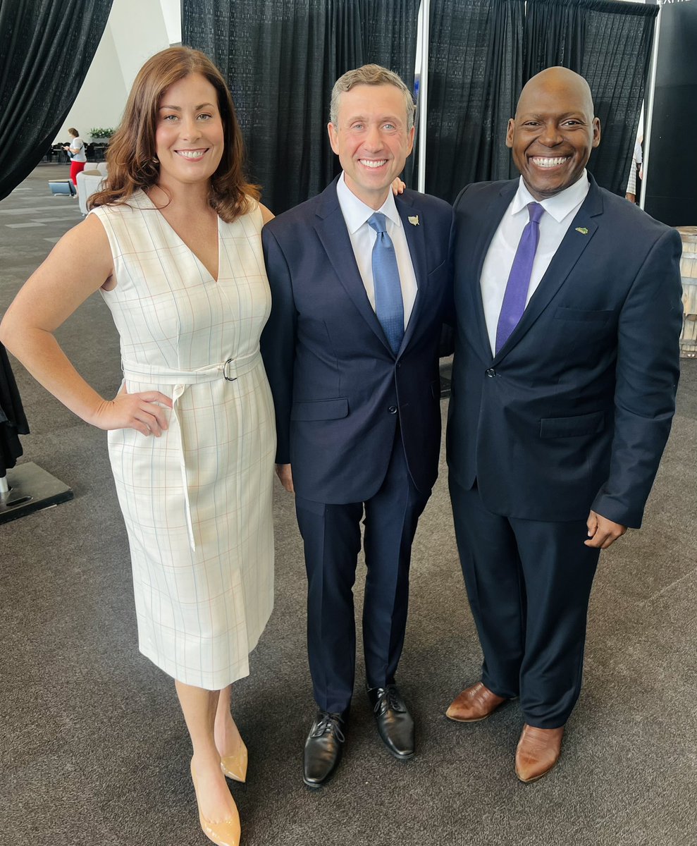 Morgan Eaves (@morganeavesky) on Twitter photo Grateful to <a href="/kenmartin73/">Ken Martin</a> for barnstorming everywhere—including Owensboro,KY—so we can win anywhere.
Tonight, a room full of <a href="/KyDems/">Kentucky Democrats</a> got to see, firsthand, why Chair Martin is the right man at the right moment. Grateful to <a href="/kenmartin73/">Ken Martin</a> for barnstorming everywhere—including Owensboro,KY—so we can win anywhere.
Tonight, a room full of <a href="/KyDems/">Kentucky Democrats</a> got to see, firsthand, why Chair Martin is the right man at the right moment.