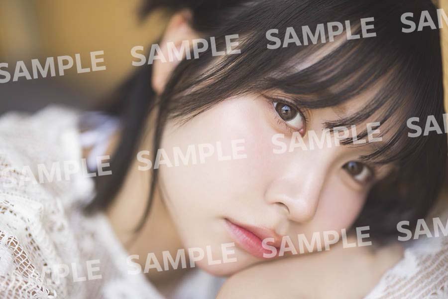 Liyuu2nd's tweet image. ✨発売中👉bit.ly/4i4PjHS✨

#Liyuu 2nd写真集 ヒトミ
￣￣￣￣￣￣￣￣￣￣￣￣
🩵ゲーマーズ特典
ブロマイド1枚　※絵柄3種｜ランダム

#Liyuuヒトミ