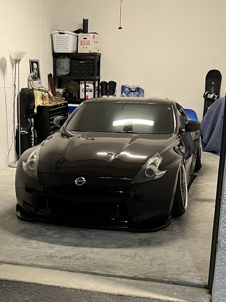 thebasic_z's tweet image. Oil cooler needed bad this bitch runnin hot in the florida humidity