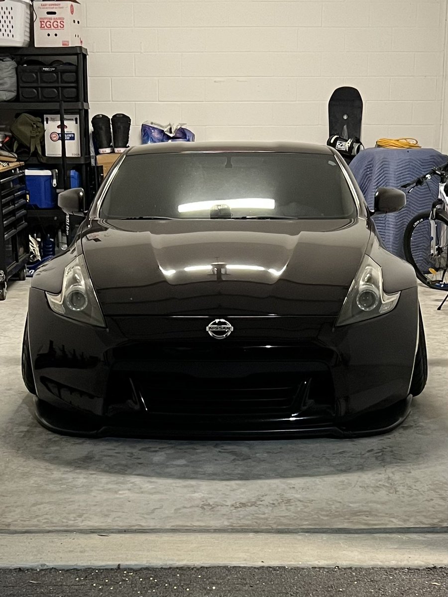 thebasic_z's tweet image. Oil cooler needed bad this bitch runnin hot in the florida humidity