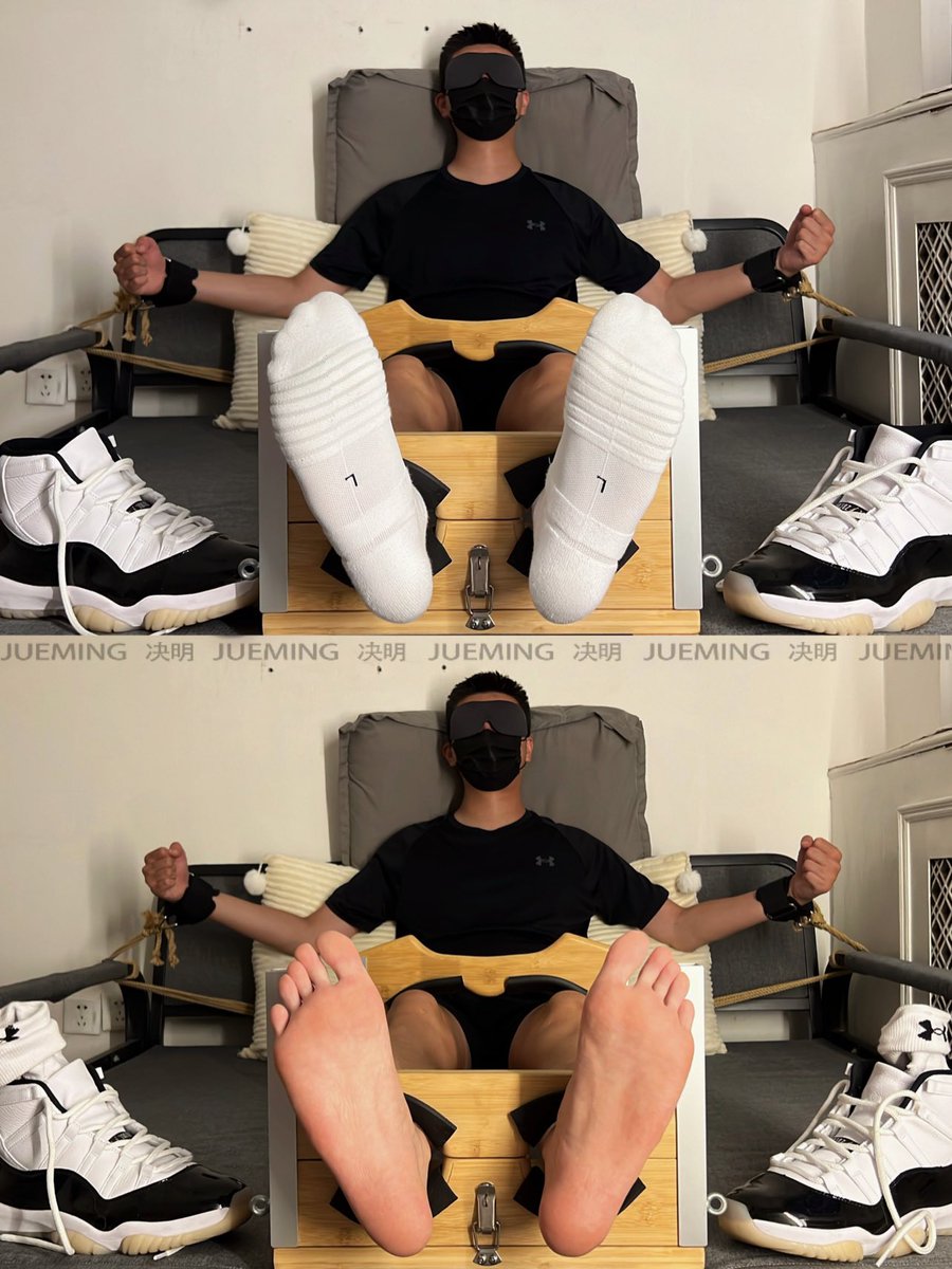 【JUEMING-脚底证件照】
-
捕捉到46码寸头S小哥，赶紧扒下他的康扣，拍完证件照，然后好好玩弄S小哥不知道被多少人舔过的白袜大嫩脚。
#tk #tickle #白袜