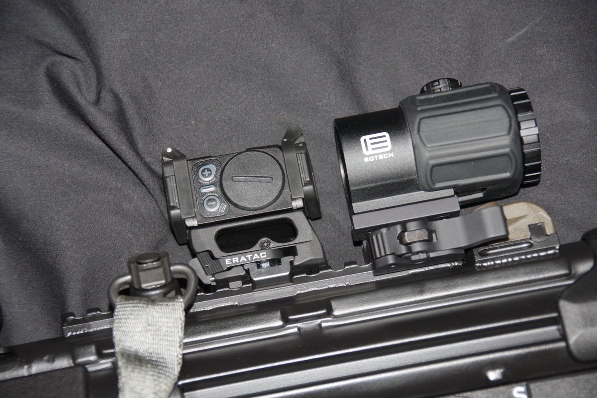 ACROと一緒にマグニフィアの組み合わせ｡
G43でこれだからマグニフィアがデカいのでは無く､ACROが小さいのよね…
でも使い勝手は悪くない｡