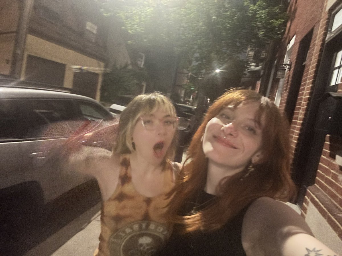 occipitaylor's tweet photo. ive loved charmer since whateverville and i finally got to see them tonight me and magz were tearing that floor UPPPPPP and they called out the oldheads aka me love u https://t.co/BnFQr2D4ar