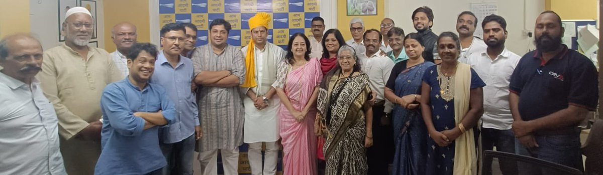 Mahesh AAP 🇮🇳 (@mjdoshi) on Twitter photo “हम BMC इलेक्शन लड़ेंगे…..”
स्वतन्त्र लड़ेंगे कोई गठबंधन के संग नहीं….
<a href="/PrakashJarwal/">Prakash Jarwal</a> (महाराष्ट्र प्रभारी)
कल <a href="/AAPMumbai/">AAP Mumbai</a> की महत्वपूर्ण मीटिंग में एलान “हम BMC इलेक्शन लड़ेंगे…..”
स्वतन्त्र लड़ेंगे कोई गठबंधन के संग नहीं….
<a href="/PrakashJarwal/">Prakash Jarwal</a> (महाराष्ट्र प्रभारी)
कल <a href="/AAPMumbai/">AAP Mumbai</a> की महत्वपूर्ण मीटिंग में एलान