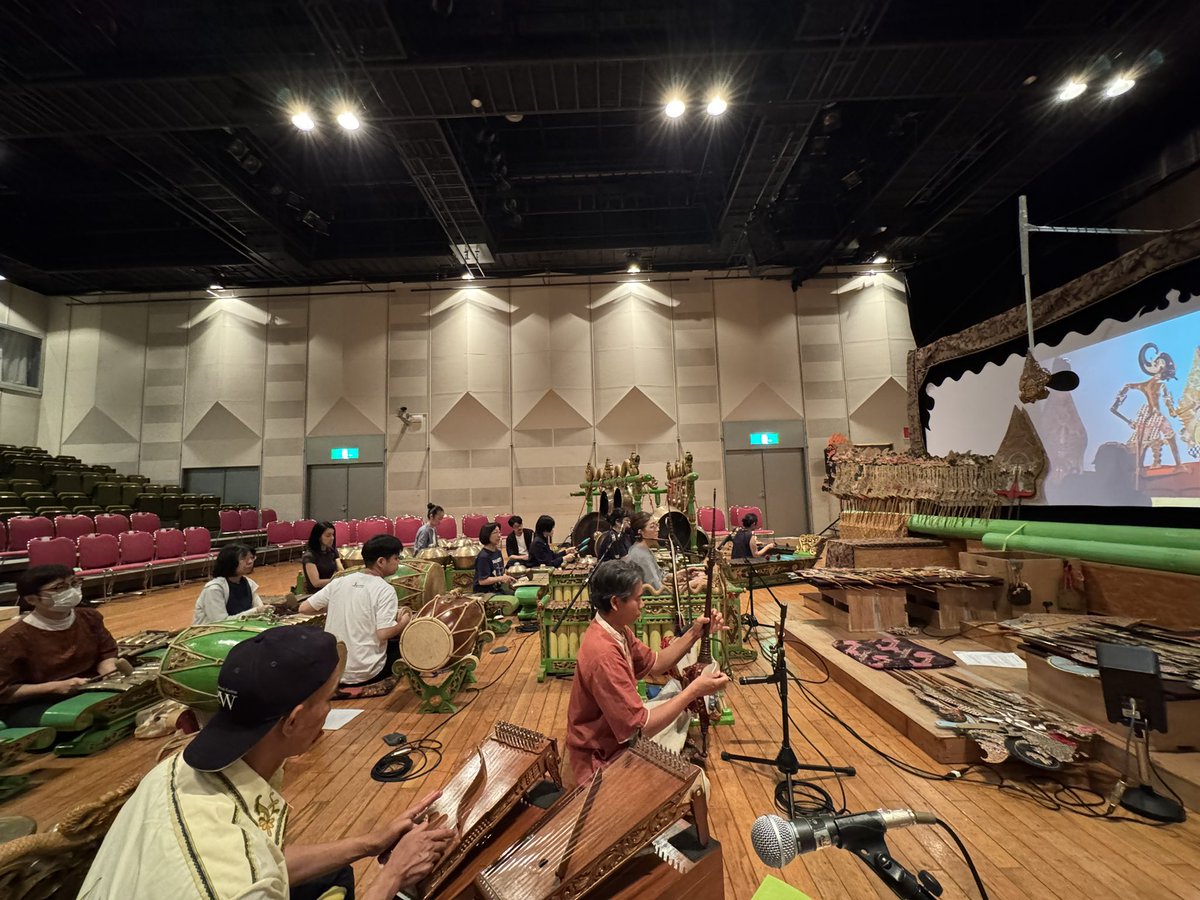 今年の公演のリハーサルが始まりました。
熊谷さんのフォトスライドショーとともに前奏曲を演奏いたします。