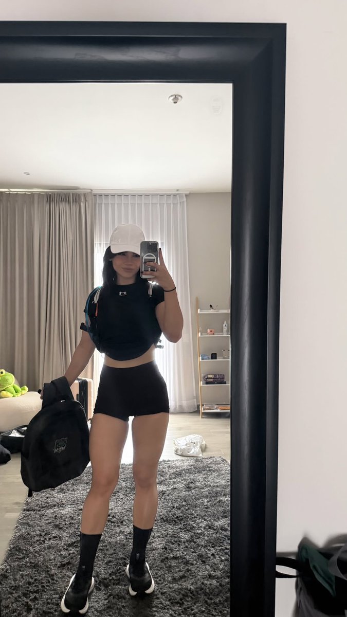 alanasource's tweet image. Alana via Instagram stories