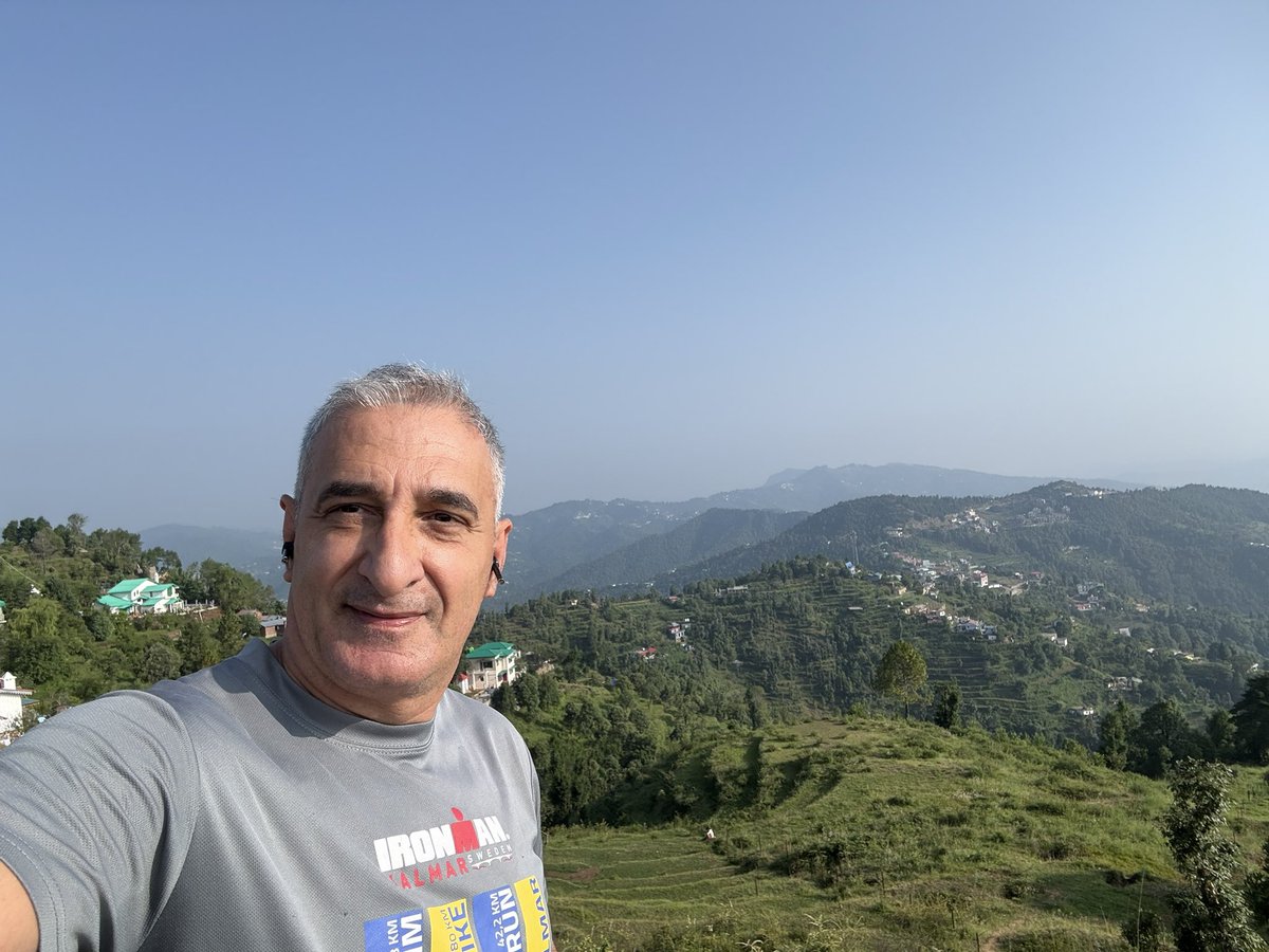 adilnargolwala's tweet image. Running a 10k at an altitude of over 7000 feet with an elevation of 1000 feet gives a special high 

#altitude #running #mountains