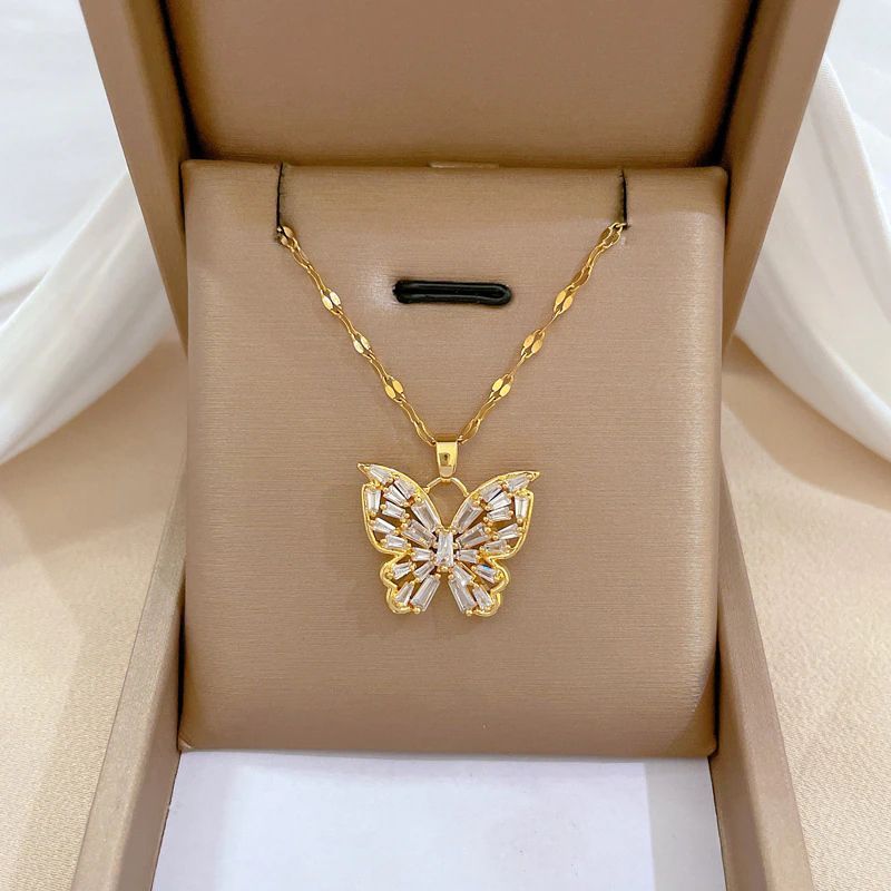 YukiraCo's tweet photo. Wearing Yukira’s butterfly necklace is like bottling the ✨“main character”✨ energy.
#OwnIt https://t.co/lMCs2lcfhi