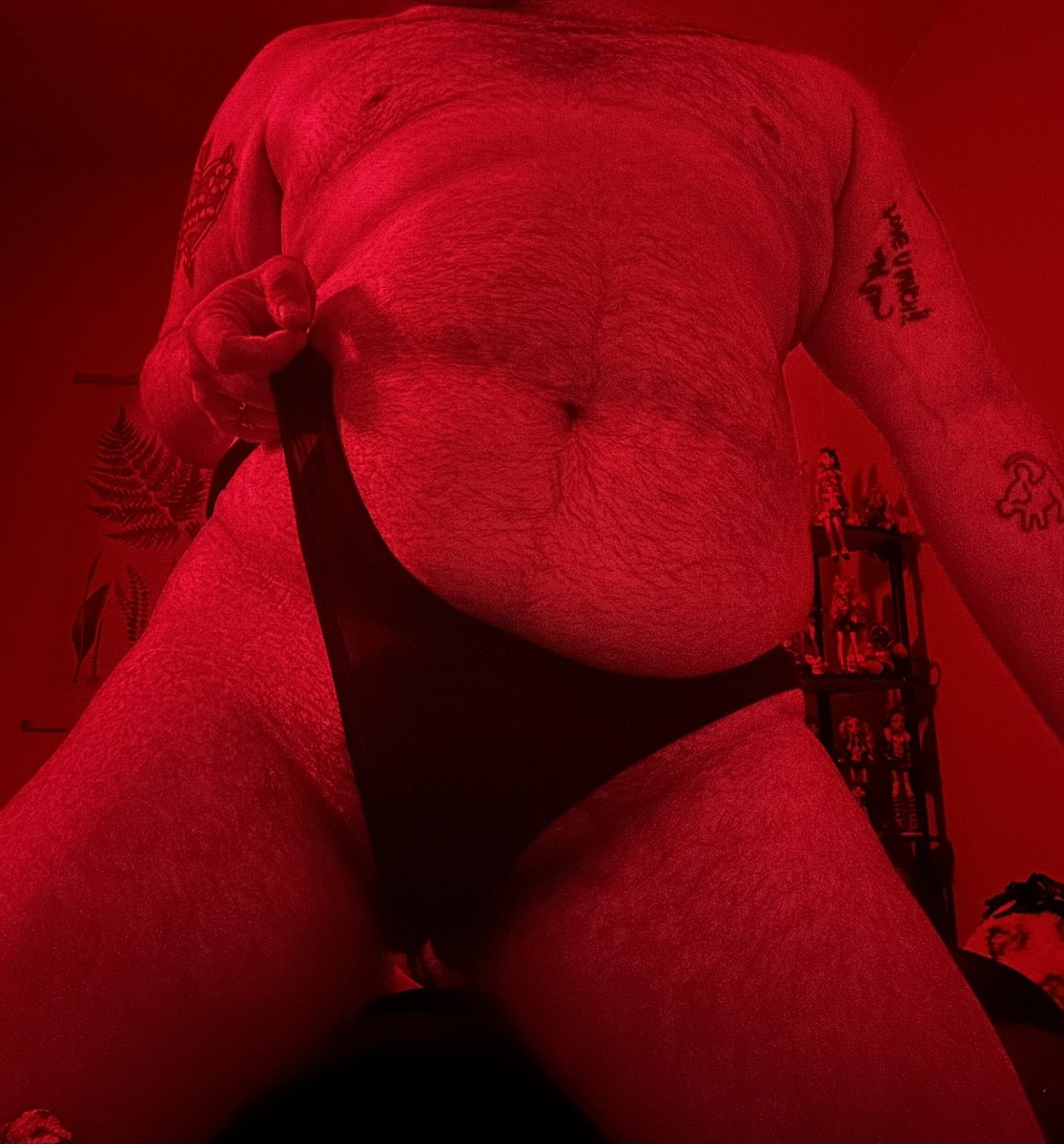 snailspoon's tweet photo. had to celebrate finally putting up my baphomet neon sign after it sitting on my bedroom floor for 3 months 🔞❤️ https://t.co/CG1ODmOX6X