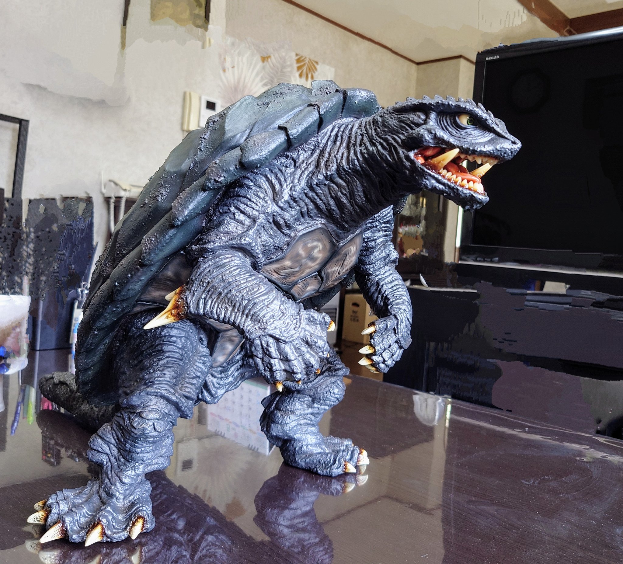 【全てMADE IN JAPAN！】ガメラ Amazon | ジグソーパズル GAMERA-Rebirth- Gallery of KAIJU 300
