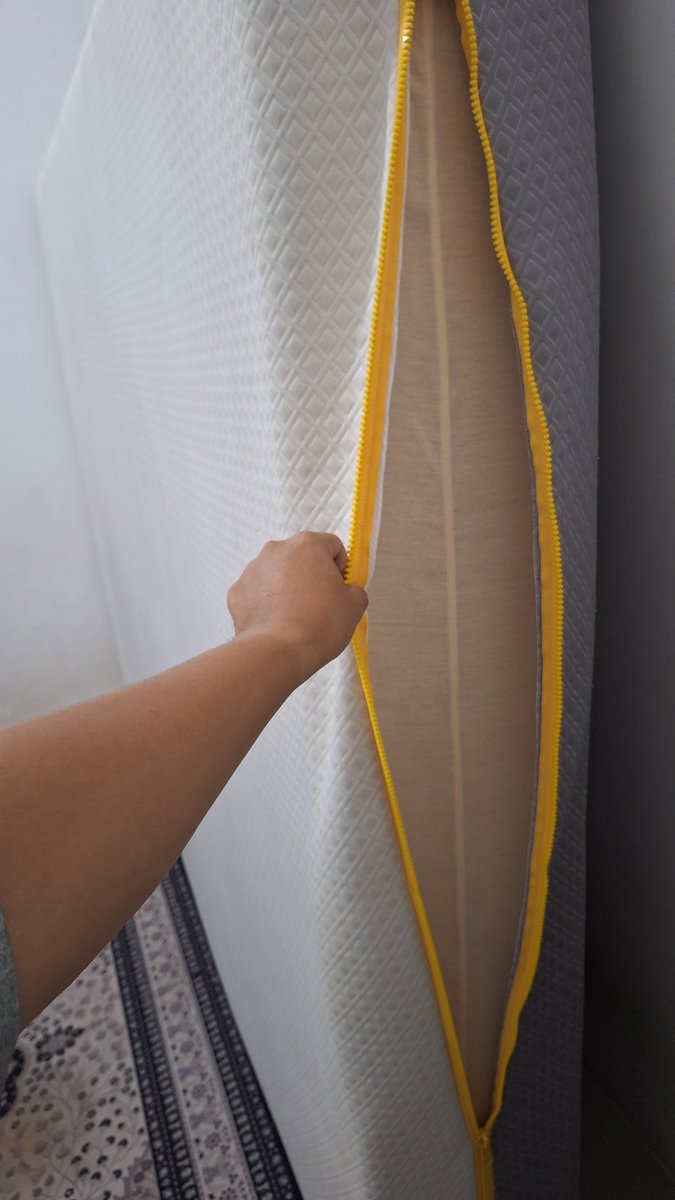 TeukuZH's tweet photo. Dijual Kasur Merek Simply Bed Spring Bed ukuran 180x200 cm (King Size). Kasur dapat digunakan 2 sisi soft dan firm. Kondisi baik dijual karena akan pindahan. Harga Rp. 1.8 Juta. Lokasi Lenteng Agung https://t.co/87N7PEaevX