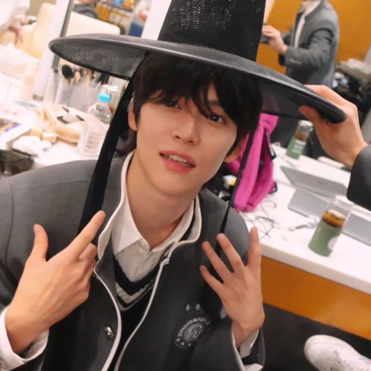 Nuneeti's tweet image. 송은석 나중에 사극 찍는 상상함 아