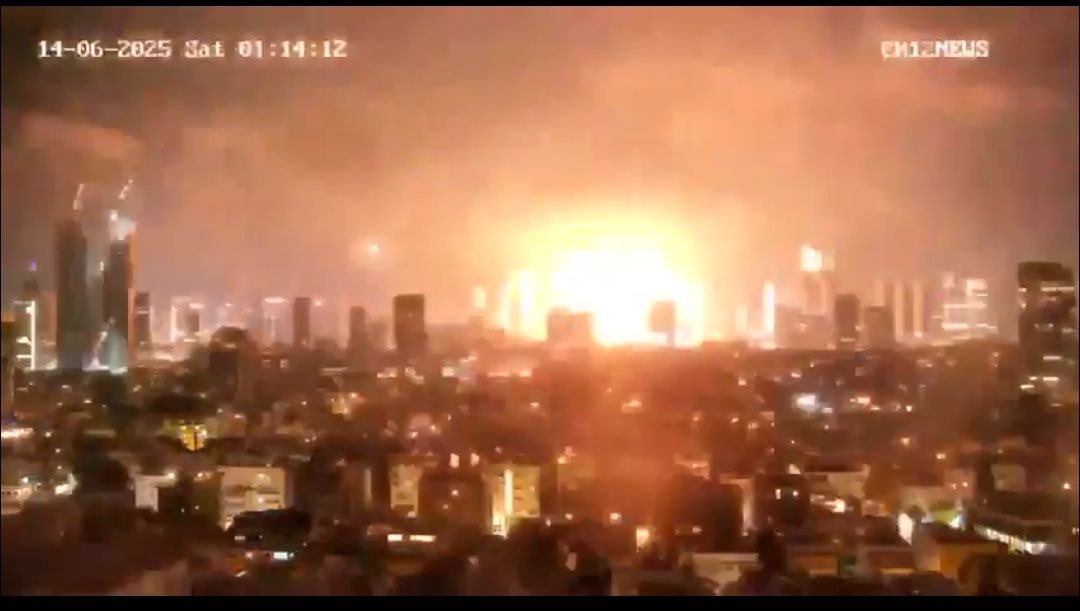 BOYniRONG's tweet image. 🚨🚨🚨: If you’re not watching Israel, you’re not watching prophecy.
Everything the Bible warned about is happening—right now.
#WakeUpChurch #EndTimeSigns
#Irán #Israel #Iran #IsraeliranWar #IsraelEndTimeProphecy