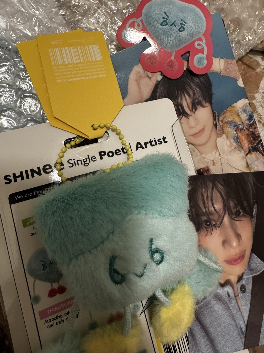 taemcatboy's tweet image. HE’S HERE AND HE LOOKS NORMAL ps I got the jjong sticker 🥹