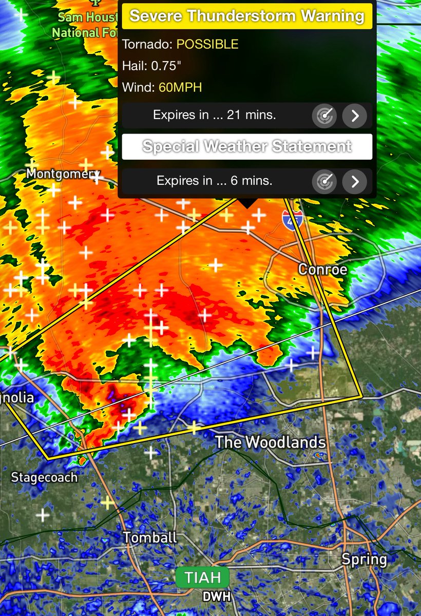 collinmyerswx's tweet image. 6:10p - Severe-warned supercell with a pronounced hook and “Tornado possible” tag, heading for the 45 corridor, near #Conroe. 

Dangerous storm. Be safe!
#txwx #setxwx