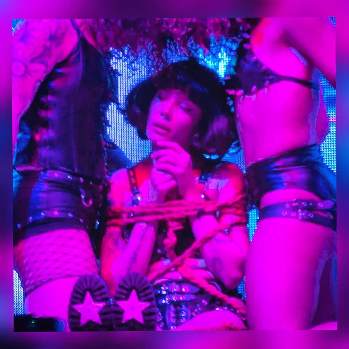 bsnappedthat's tweet photo. 🥰 #ForMyLastTrickTour https://t.co/ebER4gBXbQ