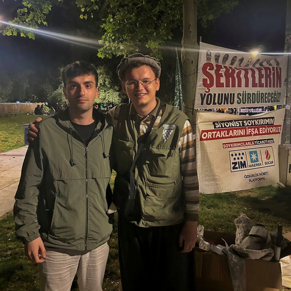 mısır başkonsolosluğunda vicdan nöbeti <a href="/asrintokk/">Asrın Tok 🏴🇵🇸</a>