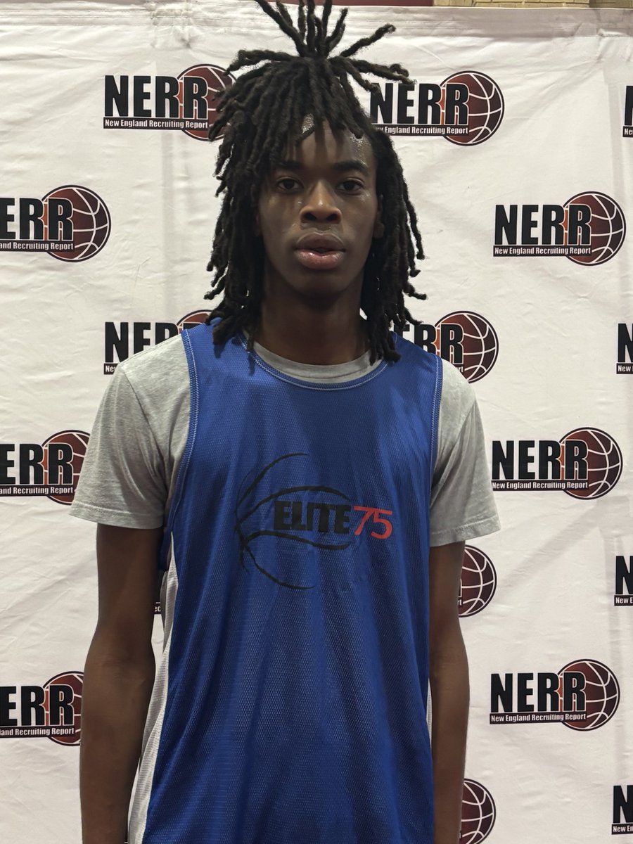 Dane Brown &amp; Quinn Wilson are going head to head right now here at the WNY #E75 👀

A lot to like in both prospects. 

Wilson’s blend of size/fluidity has stood out as he’s finished above the rim and hit trey’s. 

Brown’s been in attack mode off the bounce converting shots.