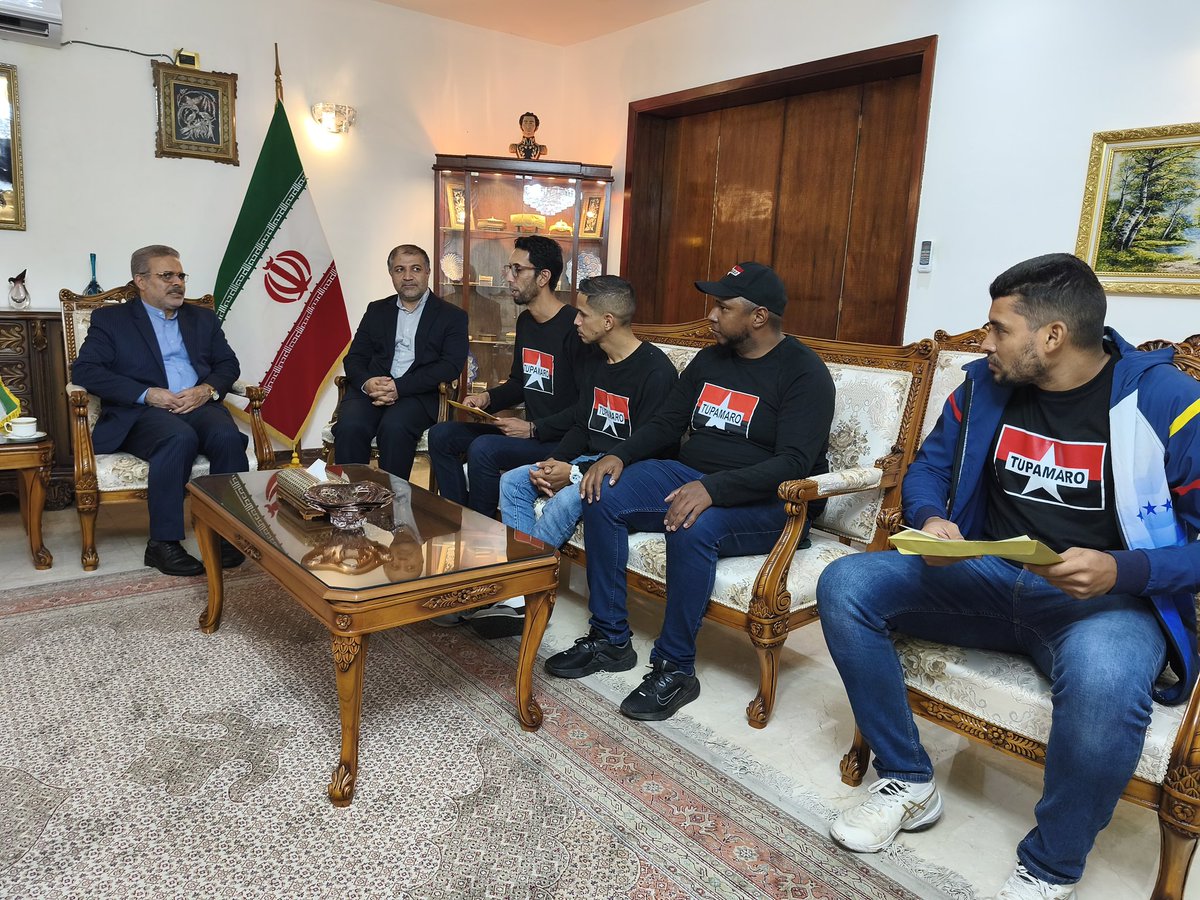 Delegación de la Dirección Nacional TUPAMARO, sostuvo encuentro con el excelentísimo embajador, Ali Chegini, en la Embajada de la República de #Iran en Venezuela, con el fin de expresar nuestra solidaridad y apoyo al digno pueblo iraní.