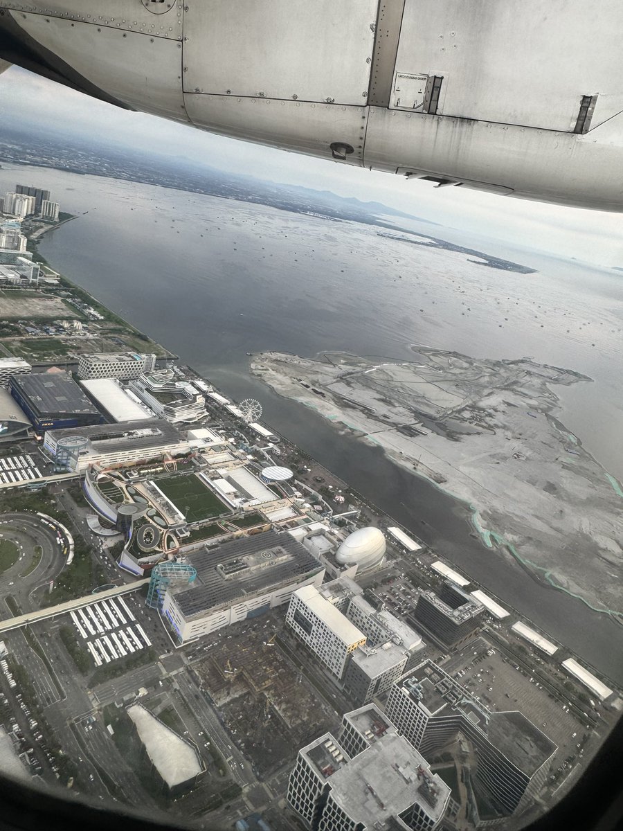 riddles001's tweet photo. MOA aerial view https://t.co/yPdo396yoo