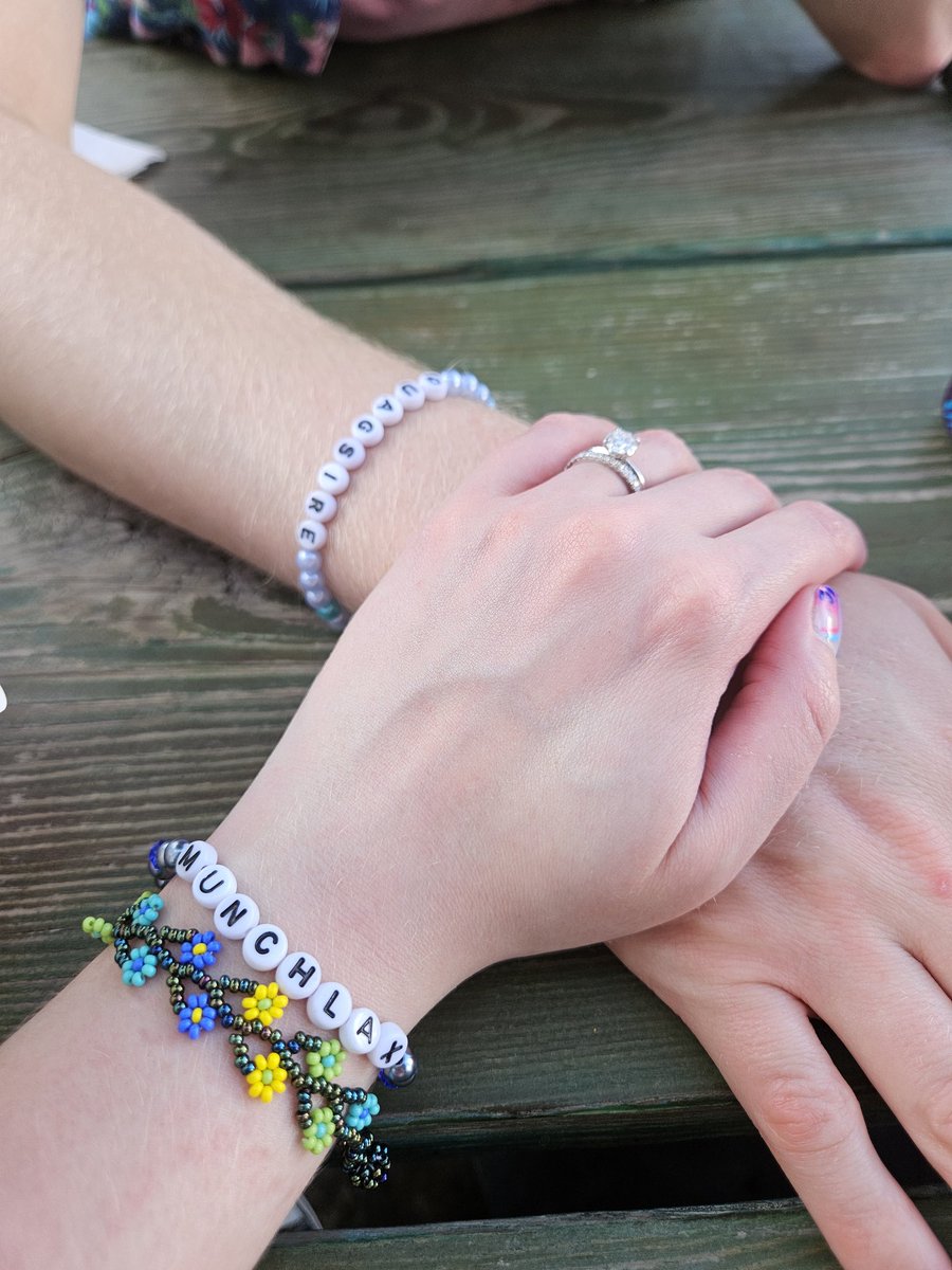 Kellyfish636 (@kellyfish636) on Twitter photo This tourney feels even more complete because we're rocking the <a href="/RadiantRosander/">Rosander 🌹</a> friendship bracelets again 🥰 This tourney feels even more complete because we're rocking the <a href="/RadiantRosander/">Rosander 🌹</a> friendship bracelets again 🥰